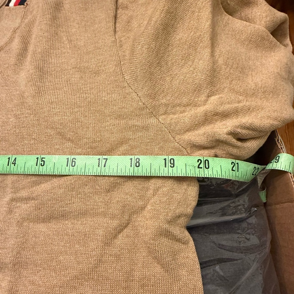 Tommy Hilfiger Men V-Neck Cardigan - Picture 8 of 10